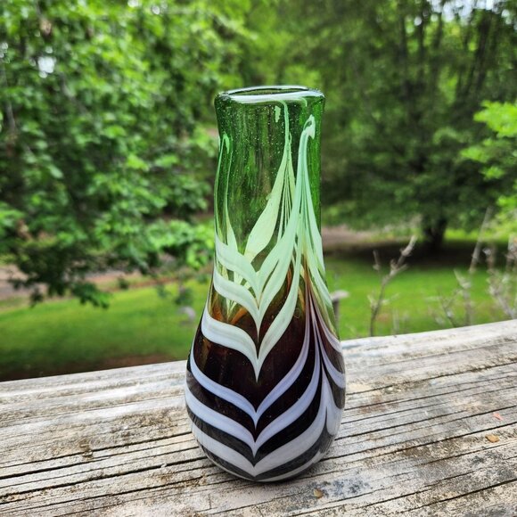 Vintage Heavy Murano artist signed WE Porter 1979 pulled Feather Vase In Green A - Picture 1 of 10